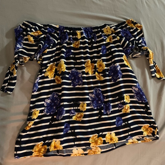 NWT Maurice’s Off The Shoulder Top - Picture 2 of 4
